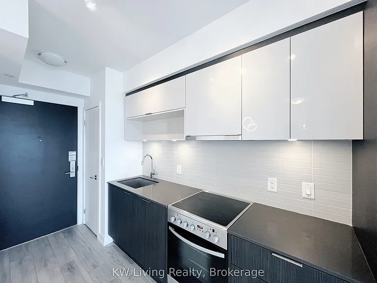 159 Wellesley St E #3309 — Photo 8