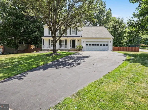 8019 Oak Bridge Ln, Fairfax Station, VA 22039