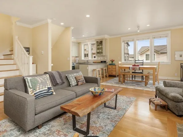 10 Etruria St #A, Seattle, WA 98119