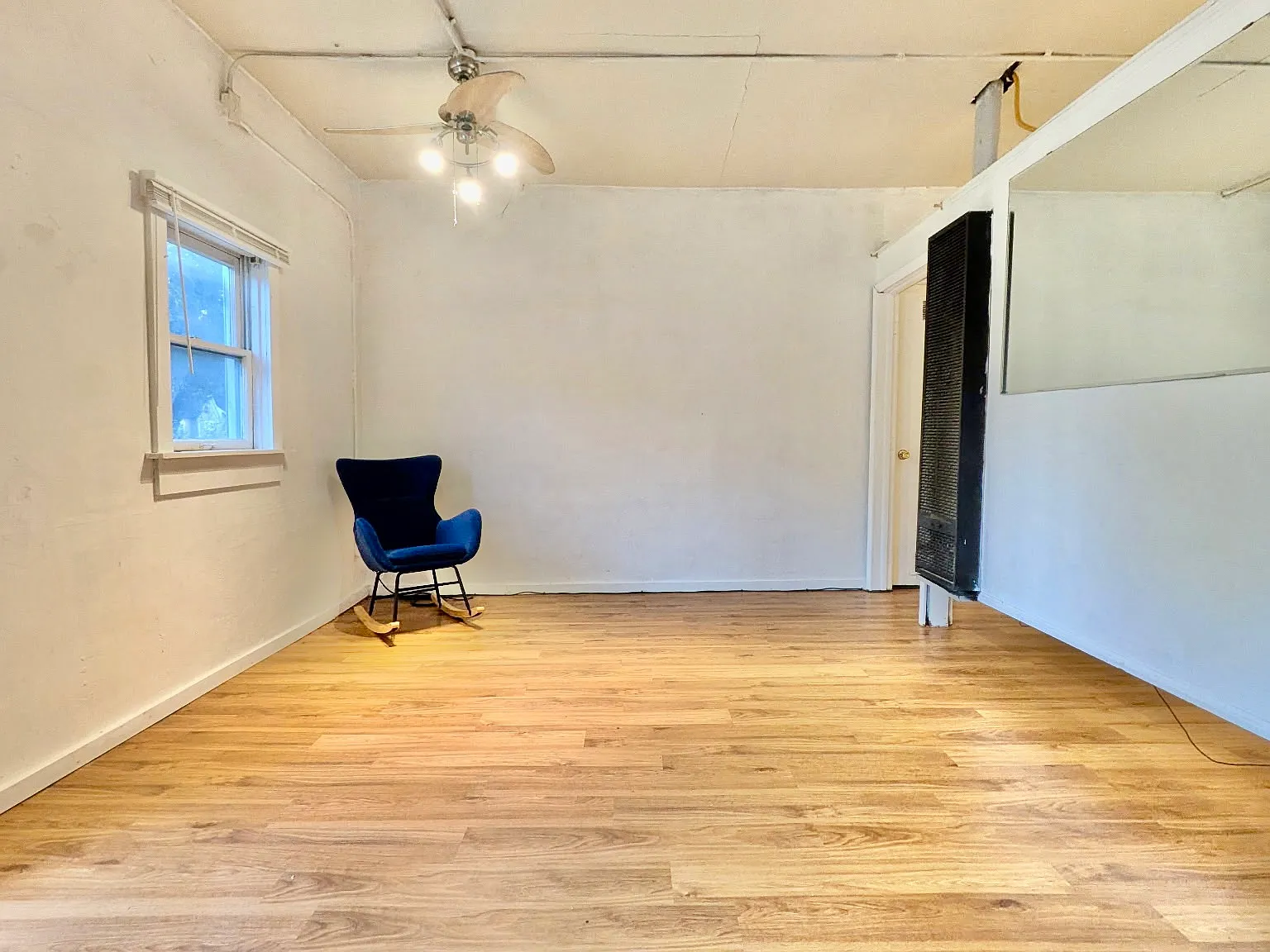 1208 SW 23rd St — Photo 3
