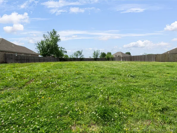 11202 E 122nd Ct N, Collinsville, OK 74021