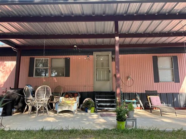 935 S Cardinal Rd, Azle, TX 76020