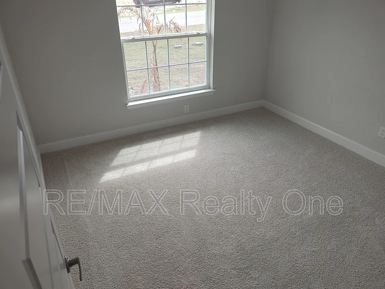 8398 N Jay Dr — Photo 13
