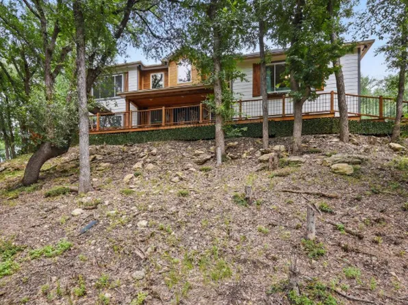 1520 Oakhurst Scenic Dr, Fort Worth, TX 76111