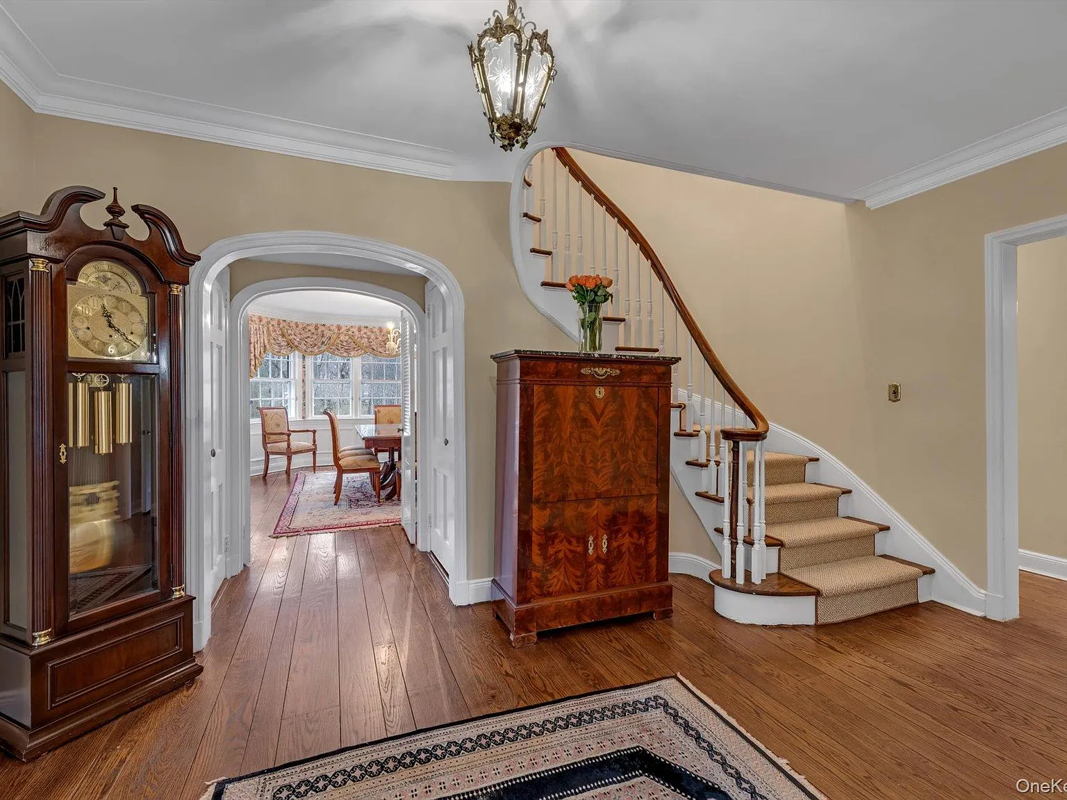 5 bed, 6.0 bath, 5411 sqft, $15,500 — Photo 2