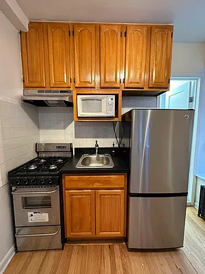 Rented by Waverly Realty Associates | media 5