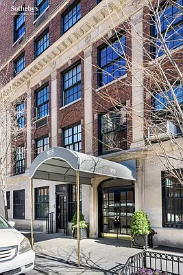 Sold by Sotheby's International Realty | media 40