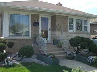 4530 Rose St, Schiller Park, IL 60176