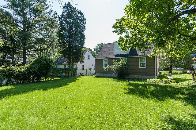 2nd image of 3812 Southern Cross Dr