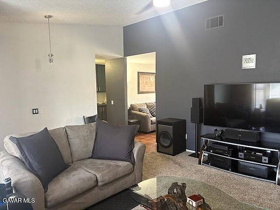 4th image of 1017 E Avenue K6