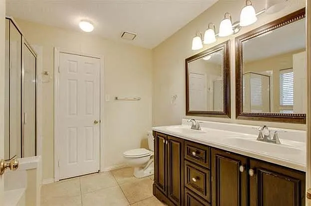 Master Bath dual vanity