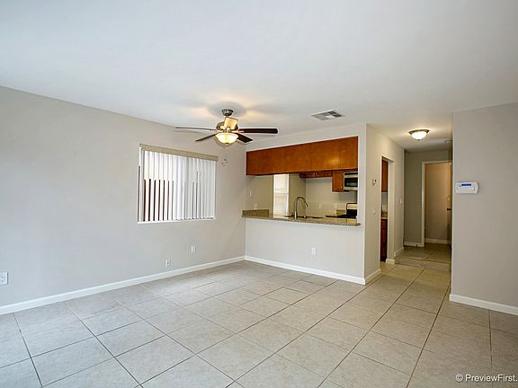 3rd image of 638 Pecos St