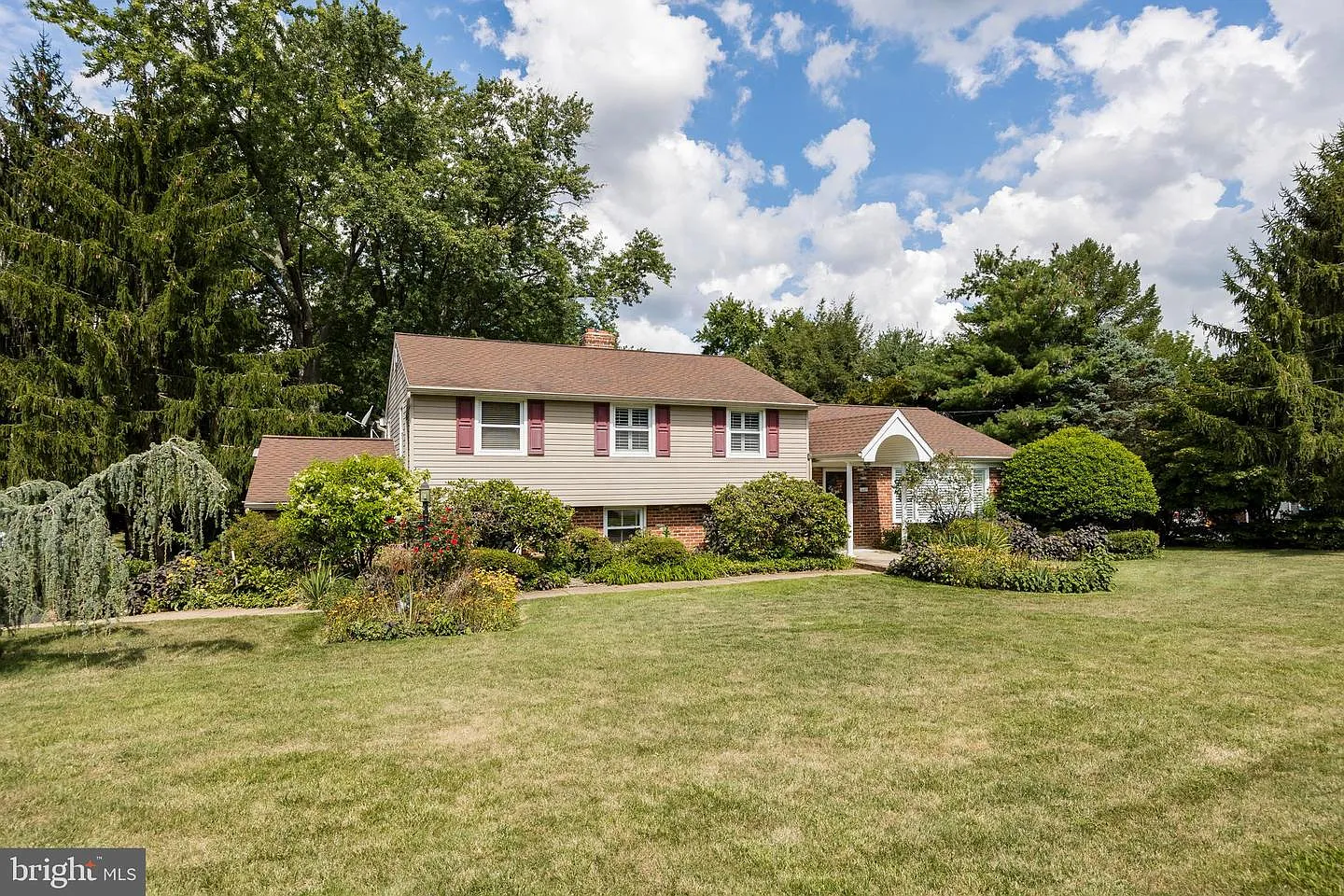 1609 Williams Way photo 1