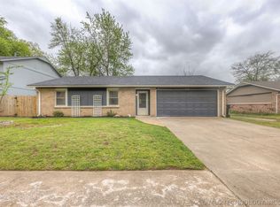 217 W Edgewater St, Broken Arrow, OK 74012