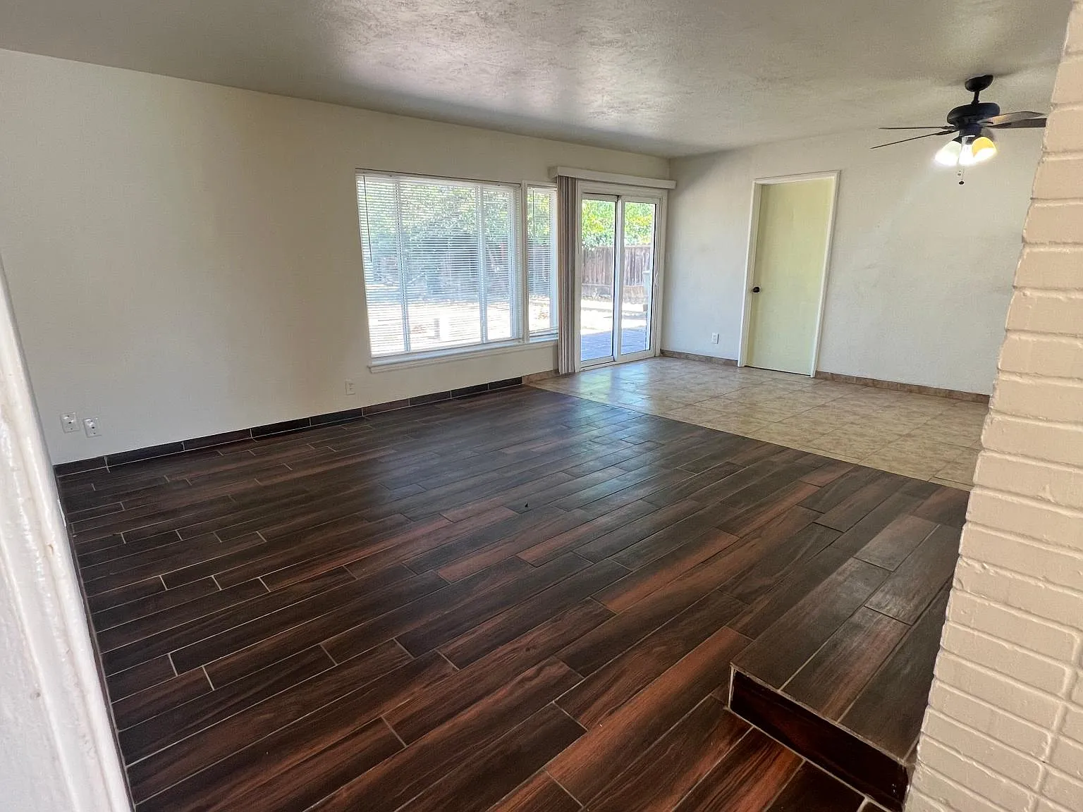 3 bed, 1048 sqft, $1,900 — Photo 2