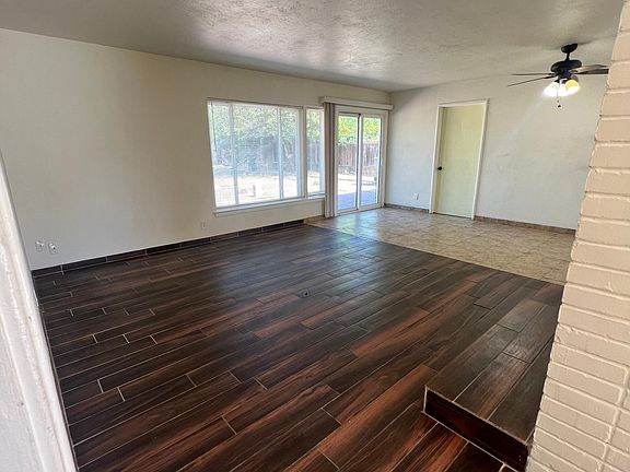 2nd image of 1238 W Weldon Ave