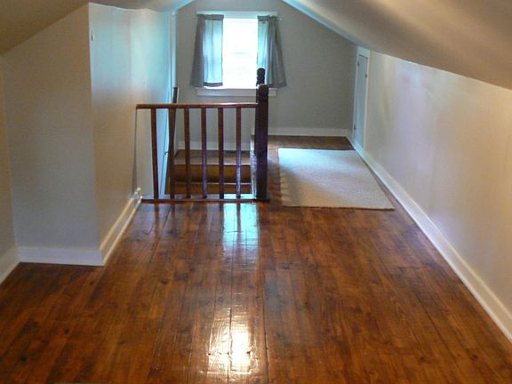 Bed Room Upstairs