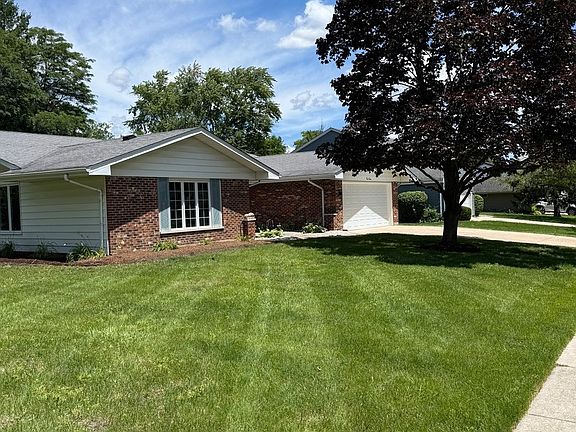 3rd image of 920 Eden Dr