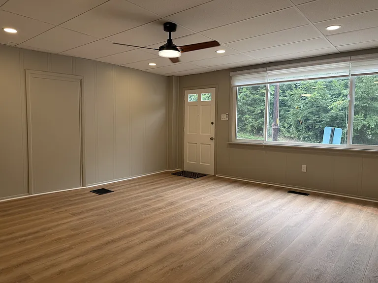 403 Wall Ave #AVENUE1 — Photo 5