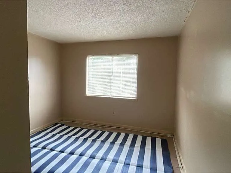 1505 Camelot Dr #1505 — Photo 13