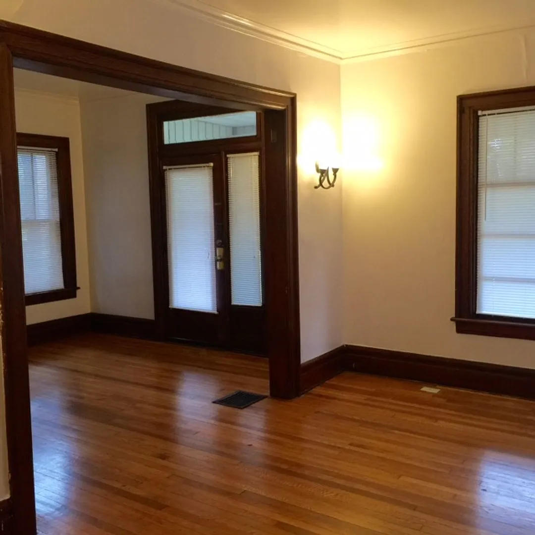 156 E Lane Ave — Photo 4
