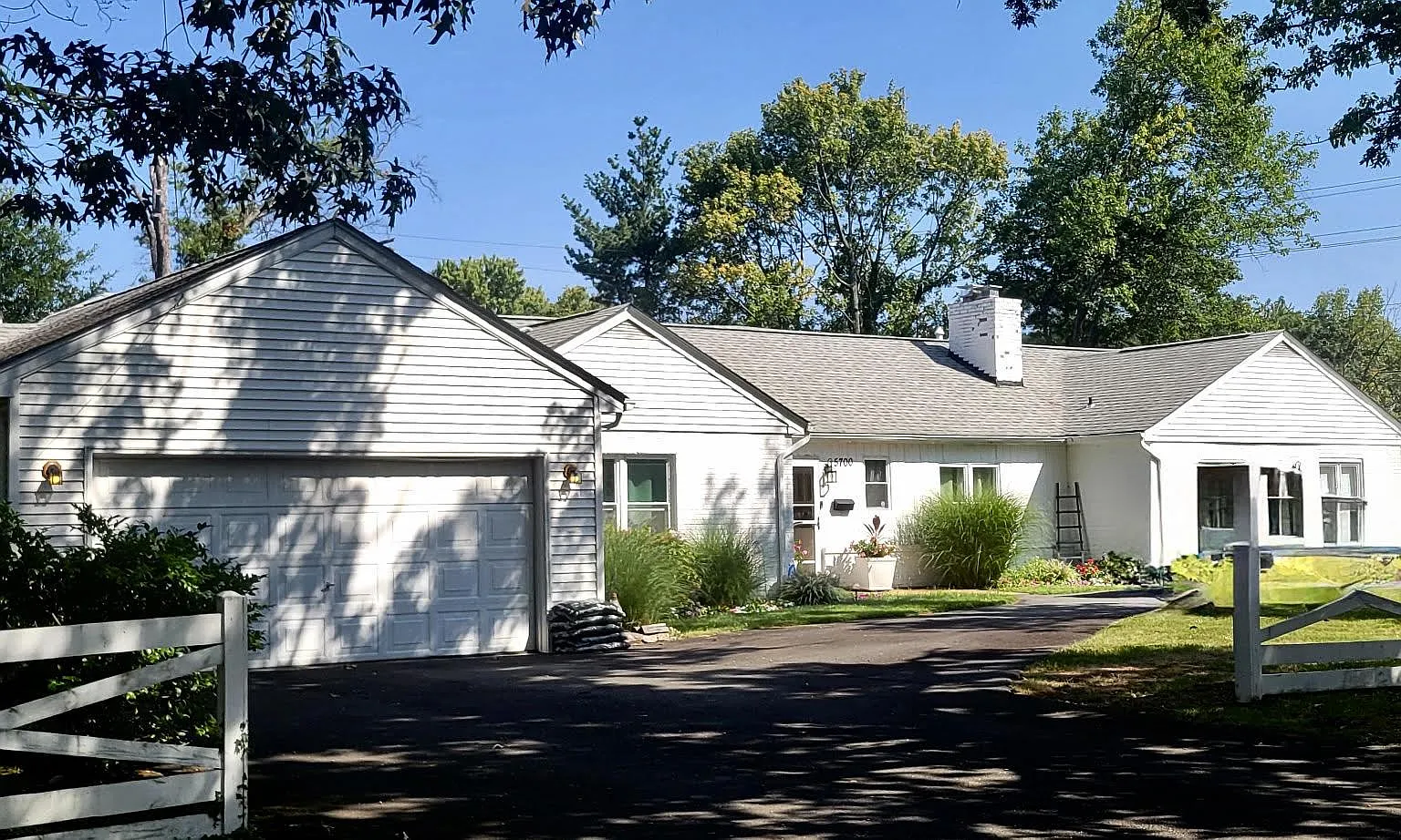7 bed, 3.5 bath, 3094 sqft, $5,550 — Photo 2