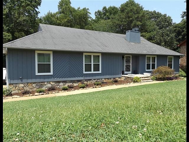 1st image of 427 Pine Bluff Dr