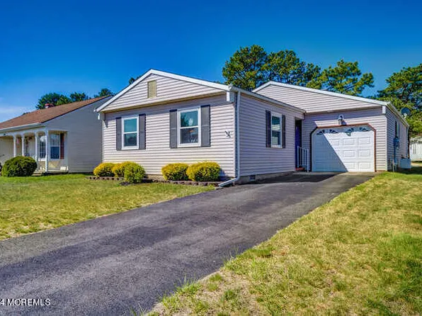 20 Tropicana Court, Toms River, NJ 08757