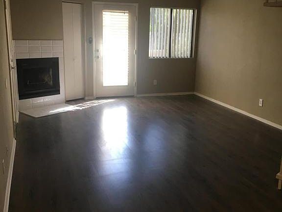 4th image of 19820 N 13th Ave Unit 216