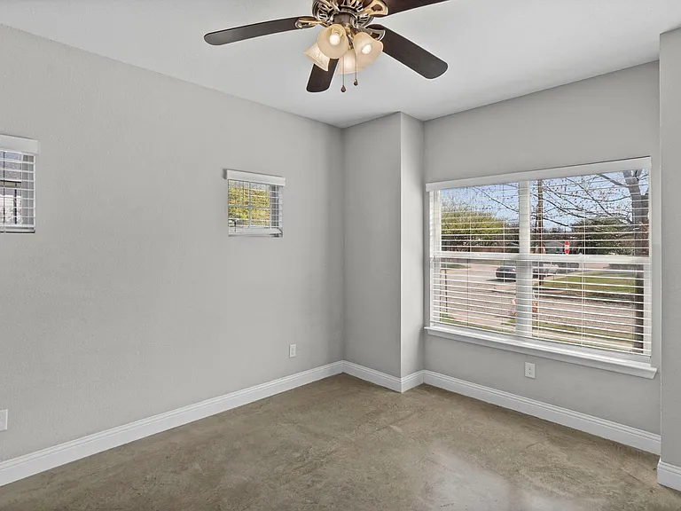2800 Gordon Ave — Photo 9