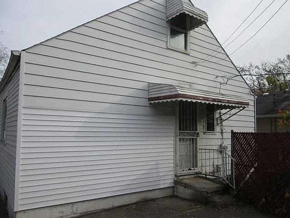 3rd image of 967 S Harris Ave