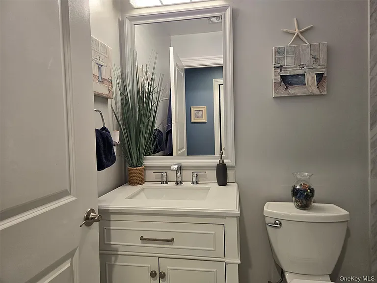 70 Harmon St — Photo 11