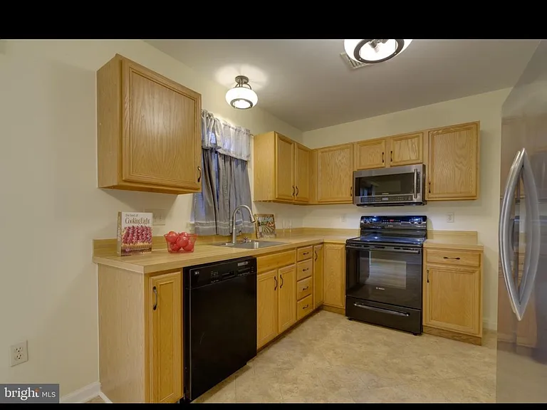 15 Deep Hollow Ln — Photo 8