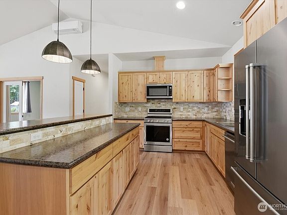 5th image of 41819 171st Street SE