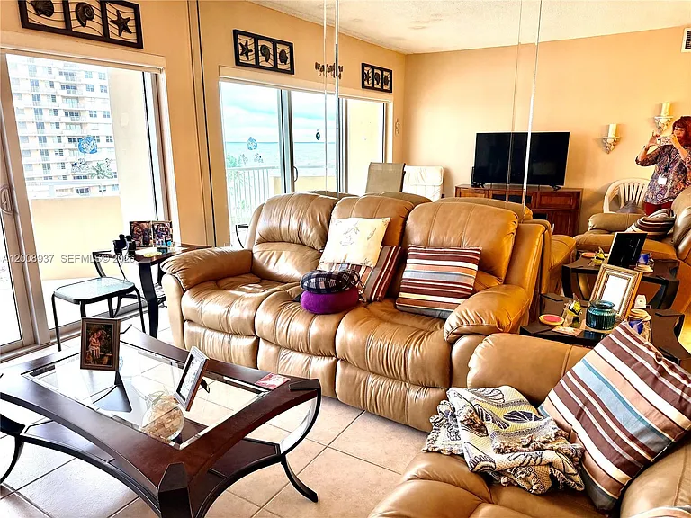 1950 S Ocean Dr #5L — Photo 7