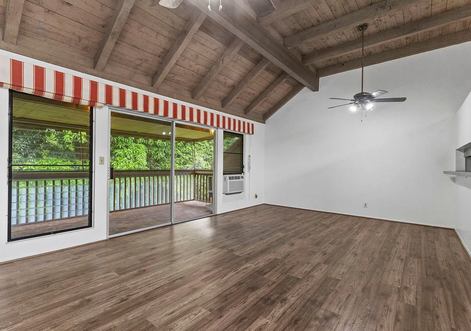 Quiet and Serene 3 Bed, 2 Bath Townhome in beautiful Ahuimanu — Photo 4