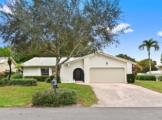 22151 Cameo Dr E, Boca Raton, FL 33433