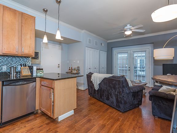 2nd image of 5675 Waterman Blvd