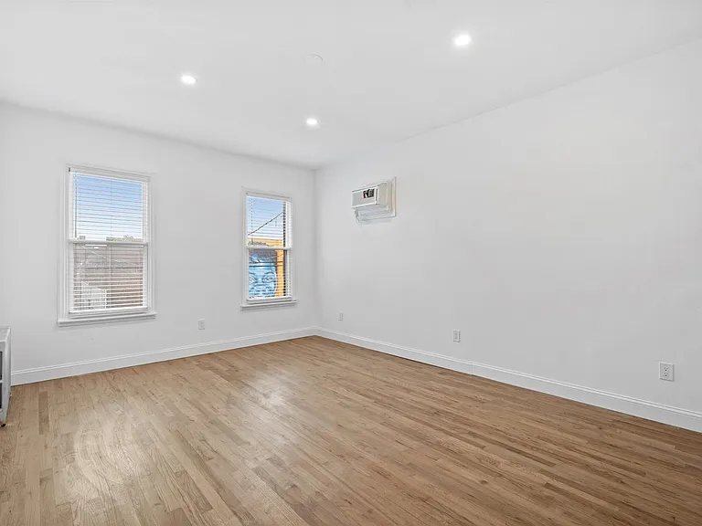 108 Stegman St — Photo 7
