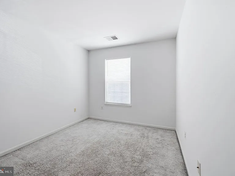 110 Chesterbrook Ct — Photo 20