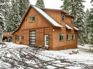 1900 Hyatt Prairie Rd, Ashland, OR 97520