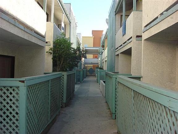 5th image of 9038 Orion Ave Unit 101