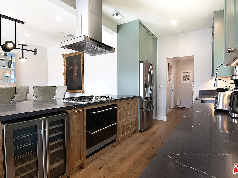 8021 Blackburn Ave #U — Photo 18