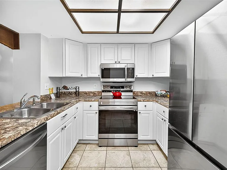 7809 Niagara Ave #2105 — Photo 17