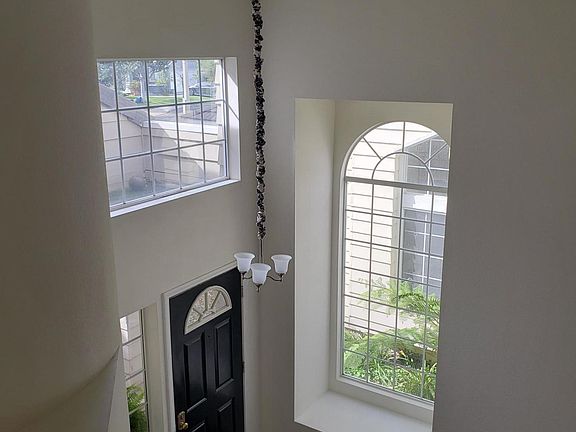 4th image of 2526 Seashore Ct