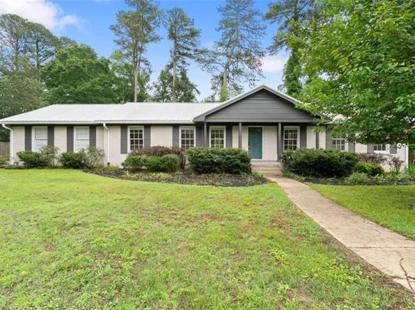 570 Cedar Creek Dr, Athens, GA 30605