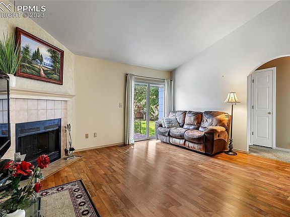4th image of 9268 Prairie Clover Dr