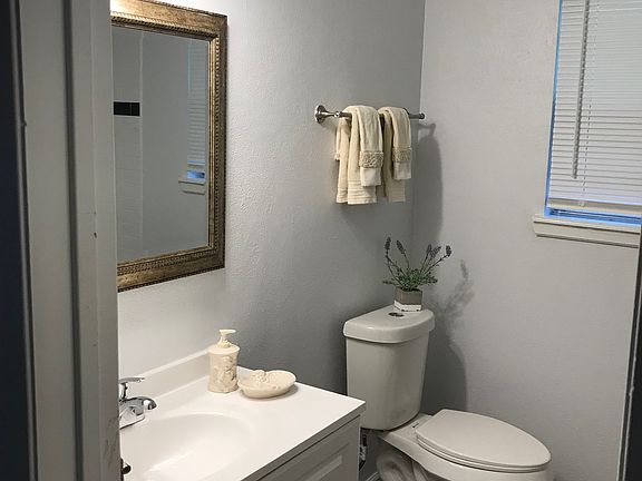 4th image of 513 Harrelson Dr