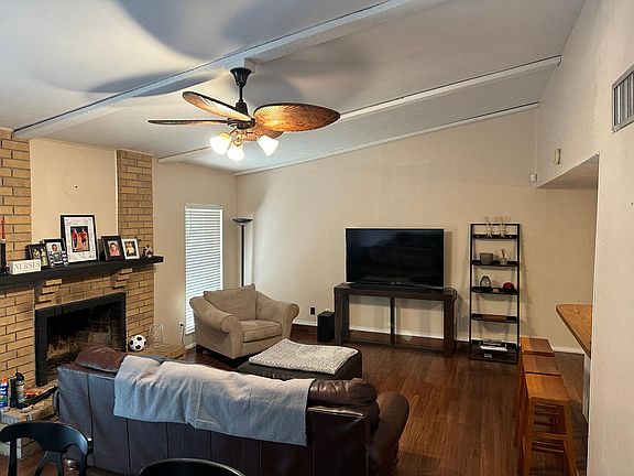 Vaulted Ceilings in Living Area