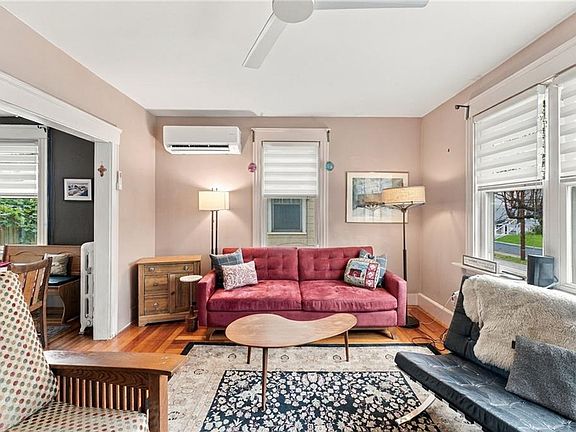 4th image of 41 Stadden St